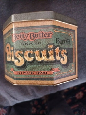 Betty Butter Collectible Biscuit Tin like new