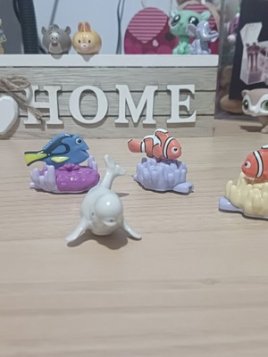 Kinder Nemo figure collection like new, set of 8 miniatures