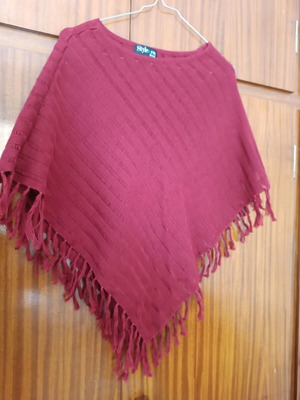 Women's poncho Style like new, unworn