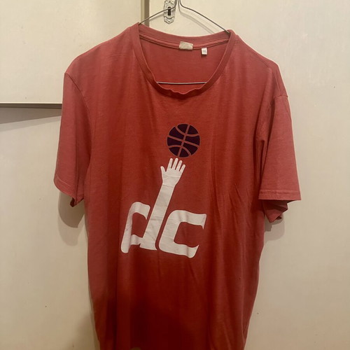 Skinnifit SF Men Basketball Graphic T-Shirt XXL, coral red