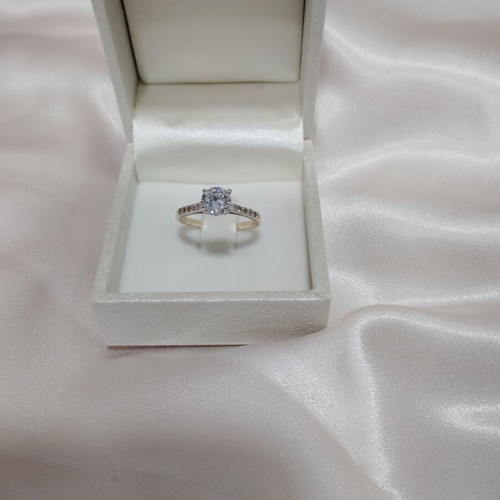 Two-tone 14k (585) solitaire ring size 52 like new, zircon stones