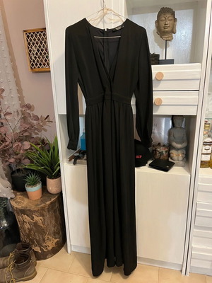 Maxi φόρεμα μαύρο αφόρετο, μέγεθος small