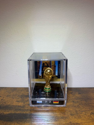 1986 FIFA World Cup Replica Trophy like new