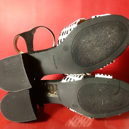Maria Mare sandals size 38 like new, black and white