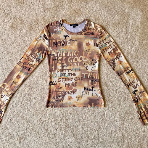 Denny Rose long-sleeve top like new with graffiti patterns, size XS/S