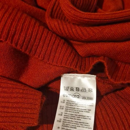 Red sweater XL like new, unworn