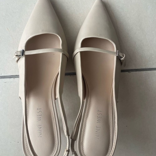 Nine West beige pumps with 6cm heel made of eco leather like new