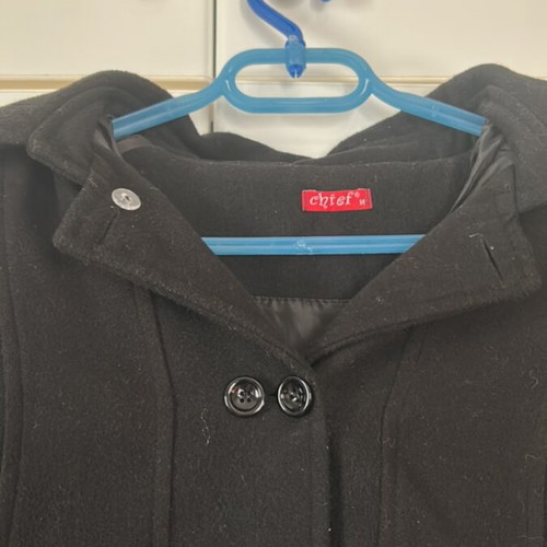 Chief coat for girls like new, with detachable hood, black