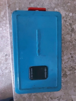 Drill bit box used with many drill bits