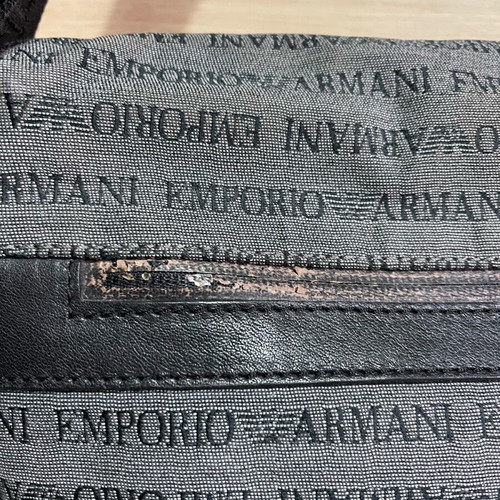 Τσάντα ταχυδρόμου Emporio Armani χιαστί μεταχειρισμένη, μαύρο και γκρι