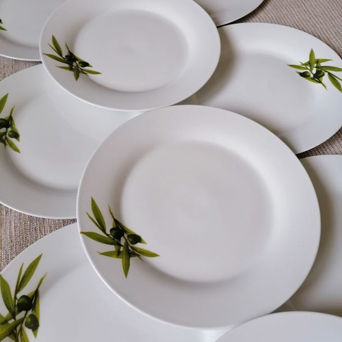 Altis collectible serving plates 26 cm, set of 11 like new