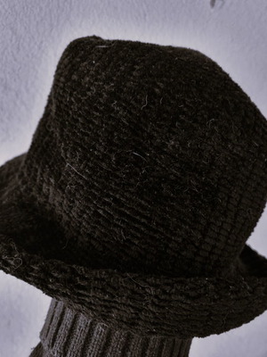 Women's black bucket hat with embossed knit