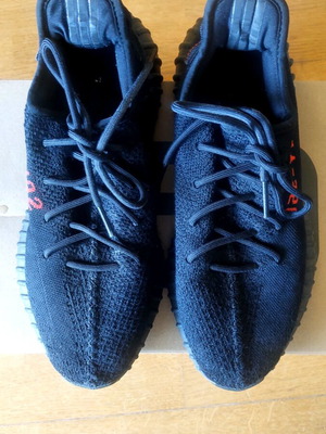 Adidas Yeezy 350 V2 Bred used, size 44 2/3, black