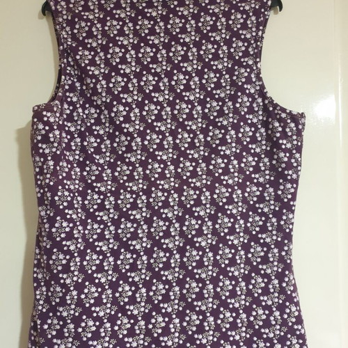 Elastic floral sleeveless top used, size Large, cotton
