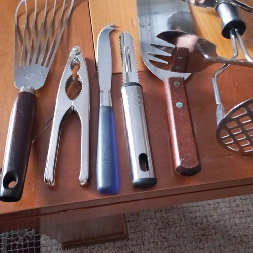 Kitchen tools set like new