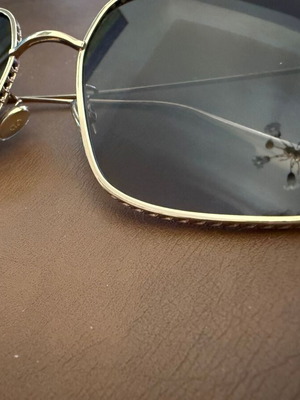Christian Dior sunglasses like new, gold frame