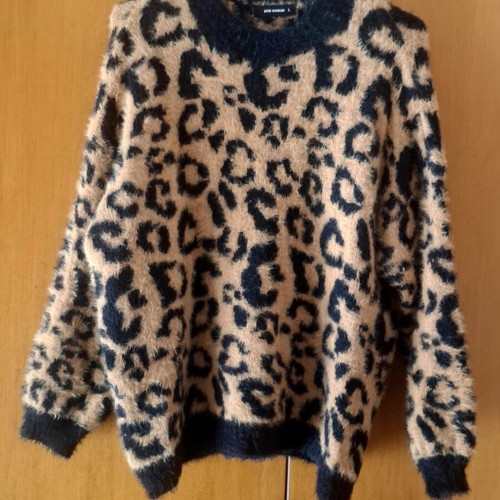 Pink Woman knit sweater like new with leopard print in black and brown