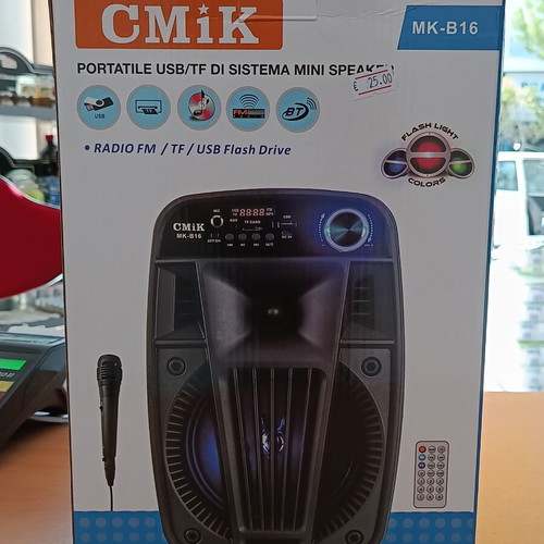 Speaker with microphone new, ideal for beach and karaoke