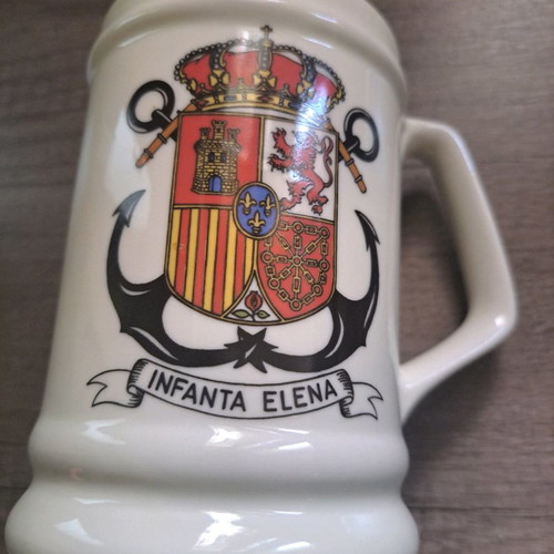 Porcelain large Infanta Elena mug new
