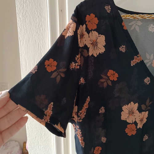 About You women's short-sleeve blouse like new, floral, size M