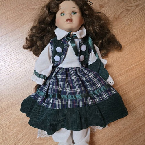 Glass Doll Student Like New