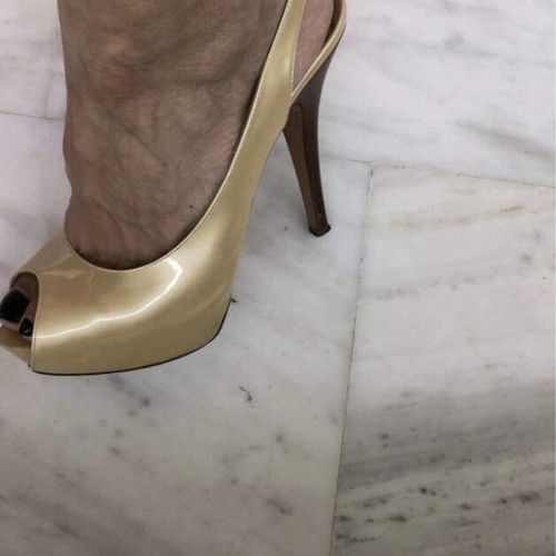 Le Silla sandals like new, beige with built-in platform size 39