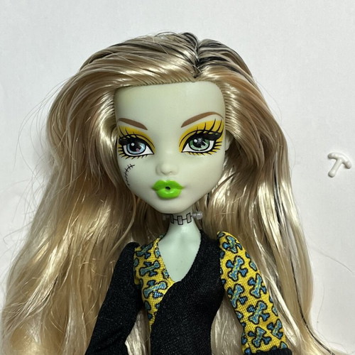Monster High Frankie Stein Freaky Fusion doll used