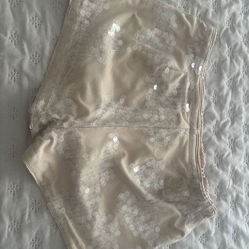 Shorts with sequins new, beige, size M 38 10