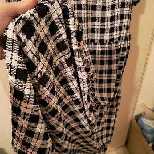 Checked dress H&M like new, size medium to small XL