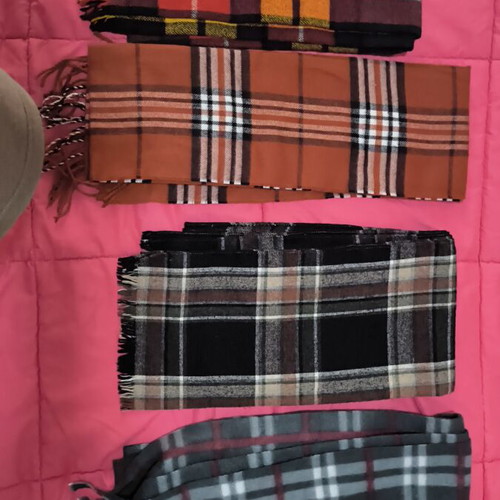 Active Wear scarves like new in colorful checkered patterns