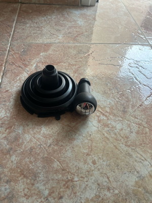 Λεβιές και κάλυμμα ταχυτήτων για Citroen C2 2007 σαν καινούργιο