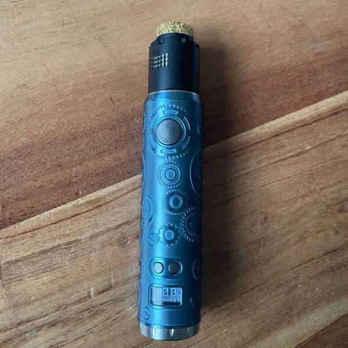 Tesla Punk 1.5 Tube Mod 86W like new with refill liquid container