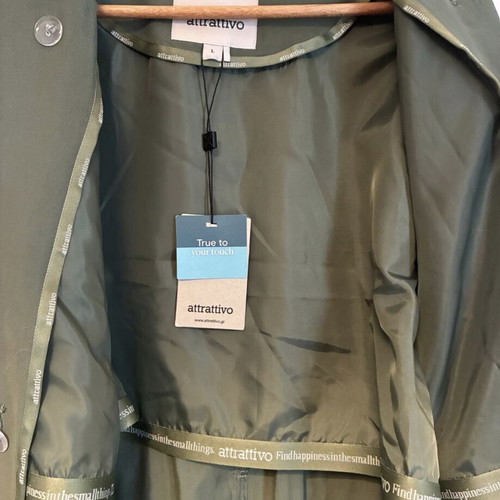 Attrattivo trench coat new, size Large, khaki