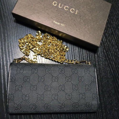 Gucci Guccissima Mini Pochette Wallet on Chain like new black leather