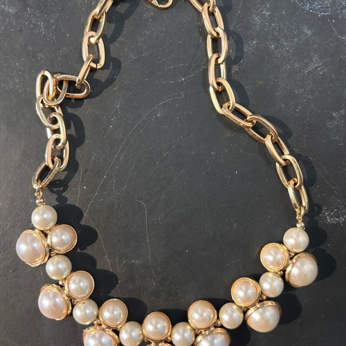 Pearl necklace like new, adjustable length, white and gold