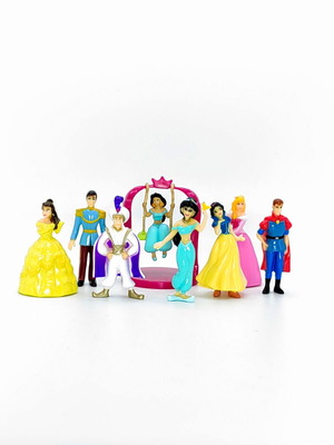Kinder Surprise Disney Couples Princesses & Princes Figures Set like new