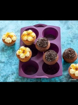Tupperware silicone mold for cupcakes new