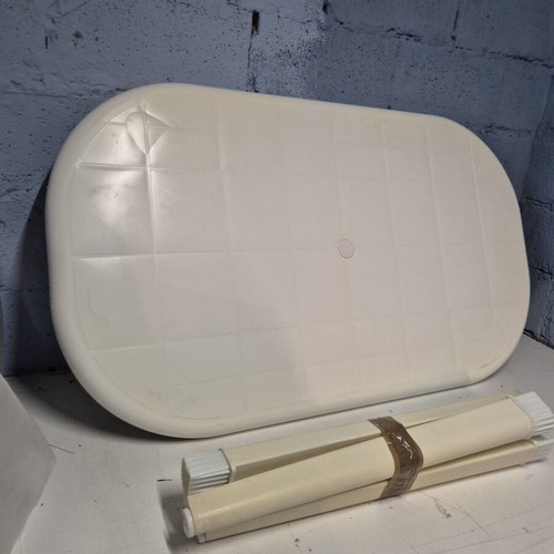 Plastic Mykonos Style Beach Table like new, 1.30m length