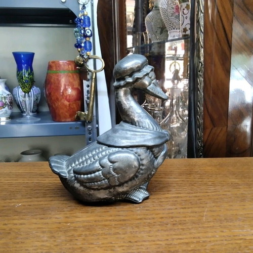 Iron Duck Tabletop Piggy Bank like new, silver color 17x14x9 cm