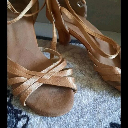Women's shoes pack like new, sizes 37-38