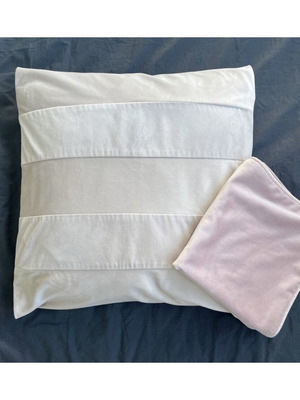 Декоративна възглавница като ново с 2 калъфки от кадифе