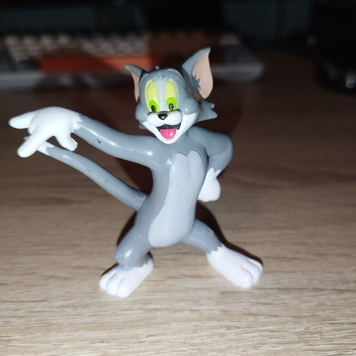 Tom and Jerry figures like new, set with 3 figures and a mousetrap