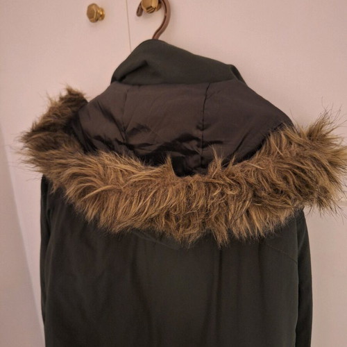 Karrimor long jacket like new, green with removable fur hood