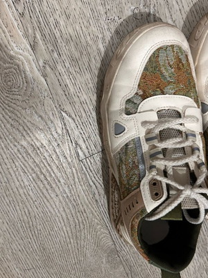Fashion Icon athletic shoes used, gold, size 39