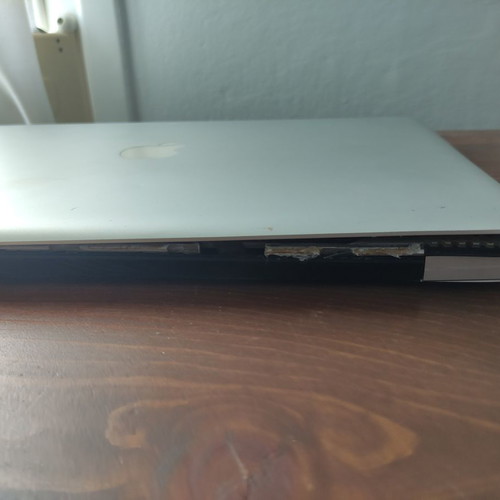 Apple MacBook Pro 15-inch Mid 2009 semi-functional, used