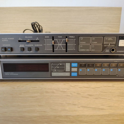 Sony Vintage Hi-Fi Set TA-V5 Amplifier & ST-V5 Tuner