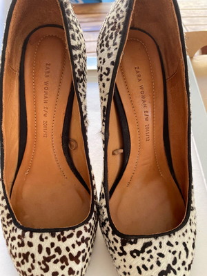 Zara leather pumps size 37, black and white