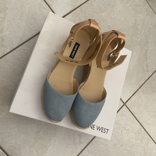Nine West platform sandals like new, size 37, blue denim color