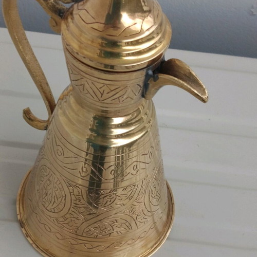 Traditional Arabic Dallah coffee pot vintage like new