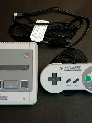 Super Nintendo Mini μεταχειρισμένο πλήρως λειτουργικό με καλώδιο micro USB και HDMI